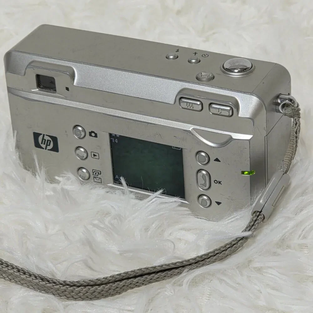 Vintage HP Photosmart 435 digital camera WORKING